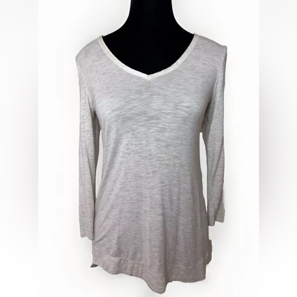 Anthropologie Pure + Good Top XS Ivory Satin Trim Stretch V Neck Soft T Shirt